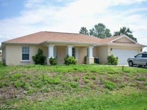 Photo of 3204 37th Street W, Lehigh Acres, FL 33971 (MLS # 2025017292) Photo of 3204 37th Street W, Lehigh Acres, FL 33971 (MLS # 2025017292)