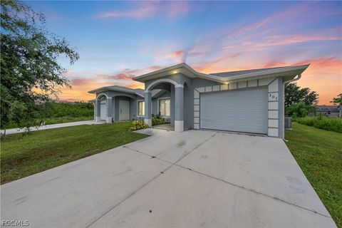 305-307 Hightower Avenue S Lehigh Acres FL 33973