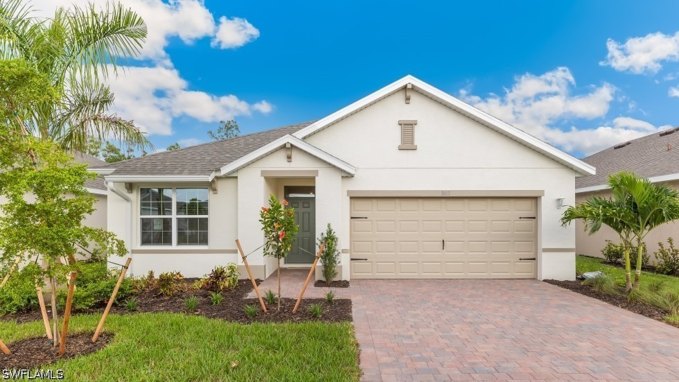 Photo 1 of 17 — 3678 Crosswater Drive, North Fort Myers, FL 33917