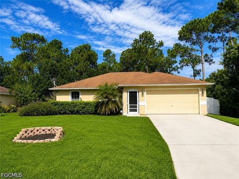 Photo of 728 Santa Lucia Avenue S, Lehigh Acres, FL 33974 (MLS # 2026031043)