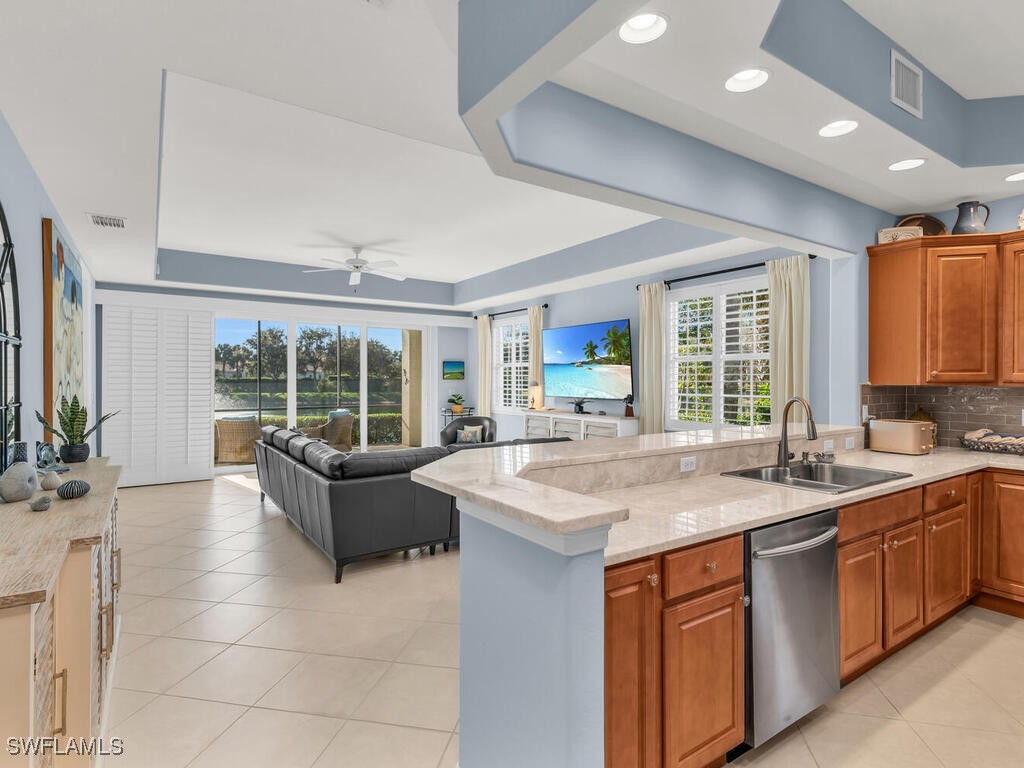 7873 Hawthorne Drive 202