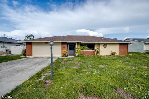 Photo of 3810 SW 7th Avenue, Cape Coral, FL 33914 (MLS # 2026031007)