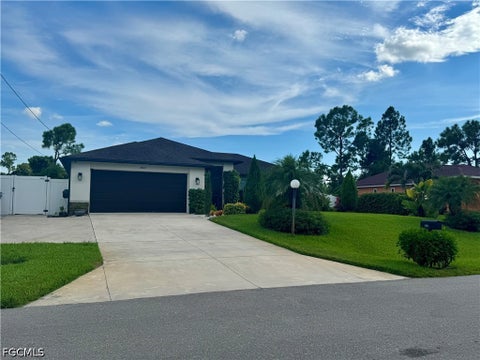 Photo of 3803 18th Street SW, Lehigh Acres, FL 33976 (MLS # 2026035643)