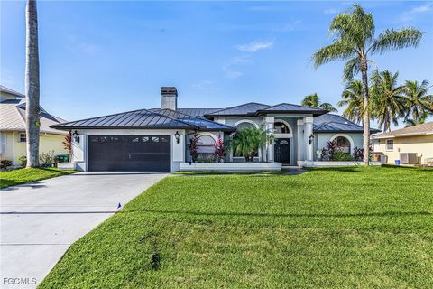2528 SE 25th Avenue Cape Coral FL 33904