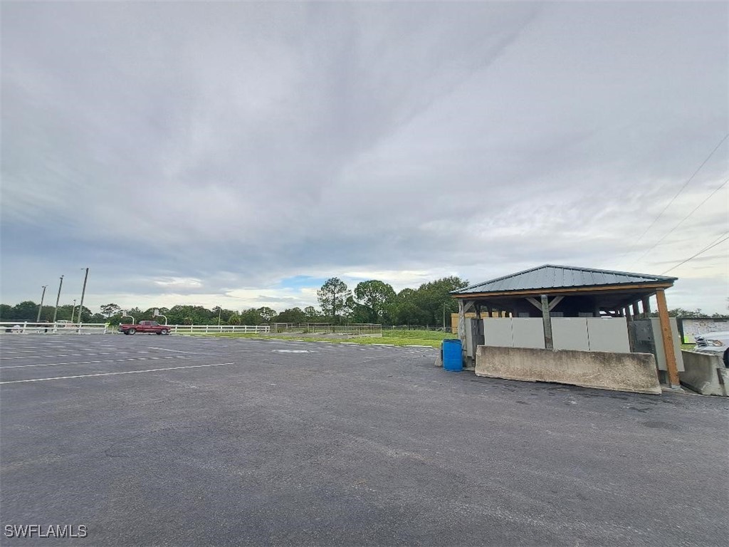 620 N Live Oak Street