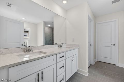 Tiny photo for 505 SW 25th Lane, Cape Coral, FL 33914 (MLS # 2026019935)