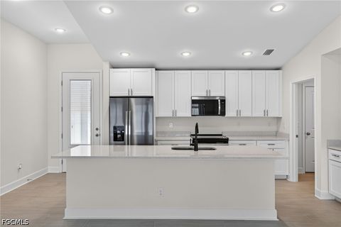 Tiny photo for 505 SW 25th Lane, Cape Coral, FL 33914 (MLS # 2026019935)