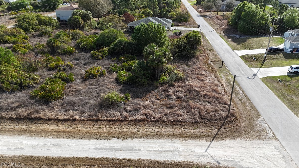 739 Cardinal Street E