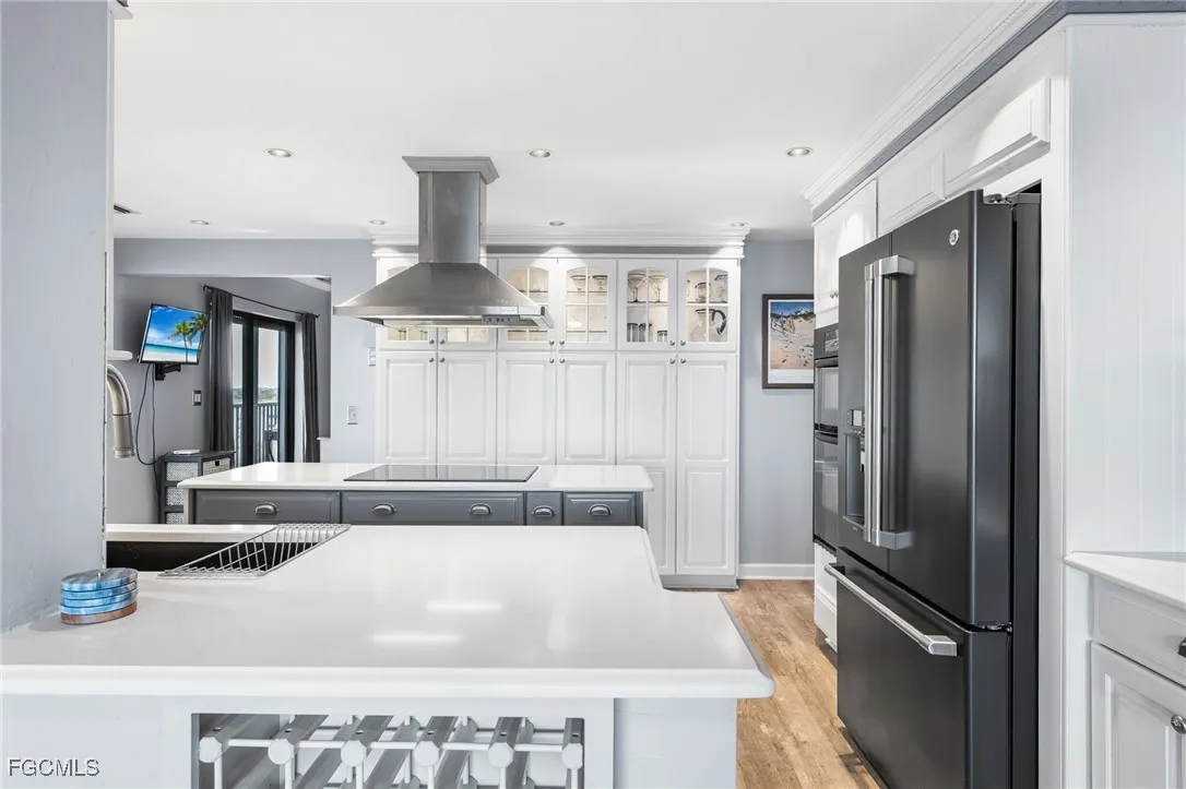 Fort Myers, Florida 33901, United States, 2 Bedrooms Bedrooms, ,2 BathroomsBathrooms,Residential,Active,241120