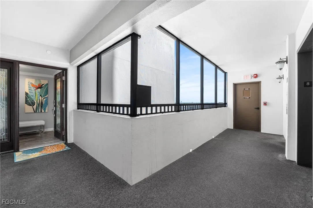 Fort Myers, Florida 33901, United States, 2 Bedrooms Bedrooms, ,2 BathroomsBathrooms,Residential,Active,241120