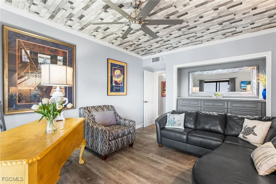 Fort Myers, Florida 33901, United States, 2 Bedrooms Bedrooms, ,2 BathroomsBathrooms,Residential,Active,241120