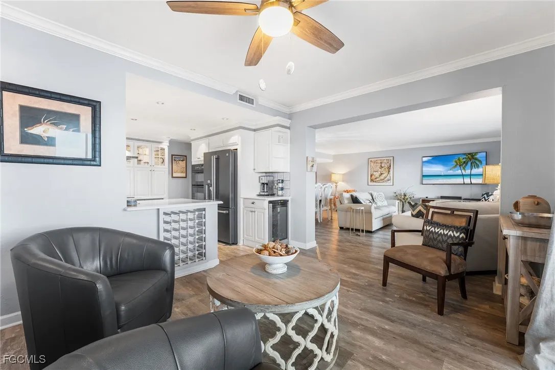 Fort Myers, Florida 33901, United States, 2 Bedrooms Bedrooms, ,2 BathroomsBathrooms,Residential,Active,241120