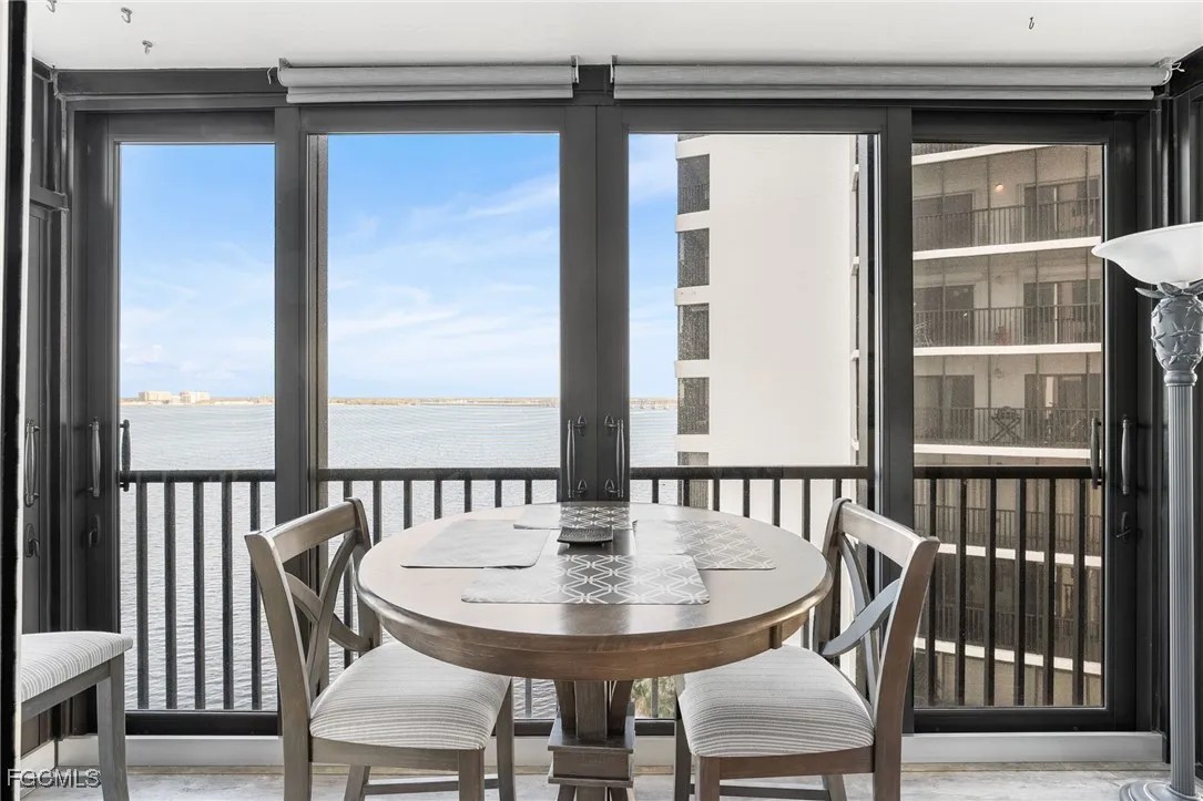 Fort Myers, Florida 33901, United States, 2 Bedrooms Bedrooms, ,2 BathroomsBathrooms,Residential,Active,241120