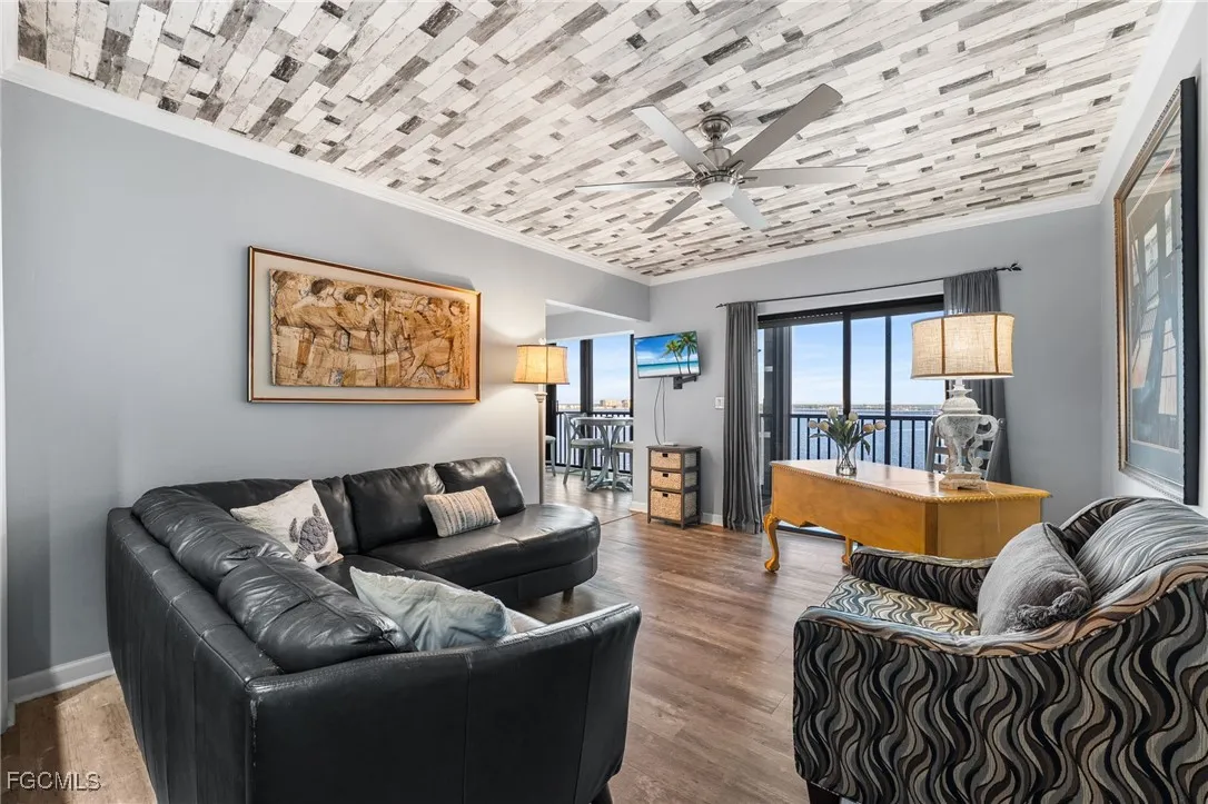 Fort Myers, Florida 33901, United States, 2 Bedrooms Bedrooms, ,2 BathroomsBathrooms,Residential,Active,241120