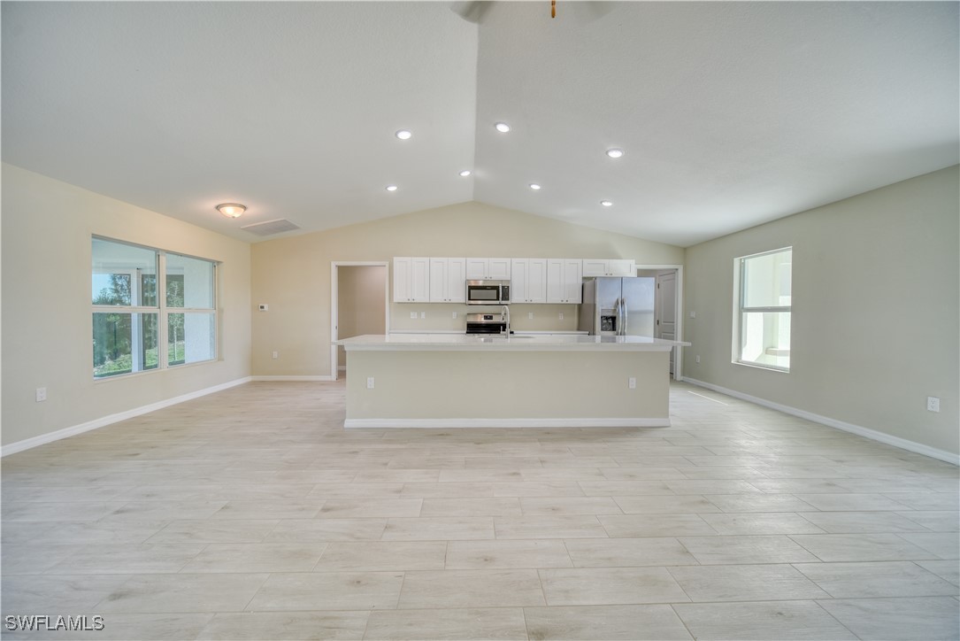 4034 NE 9th Place