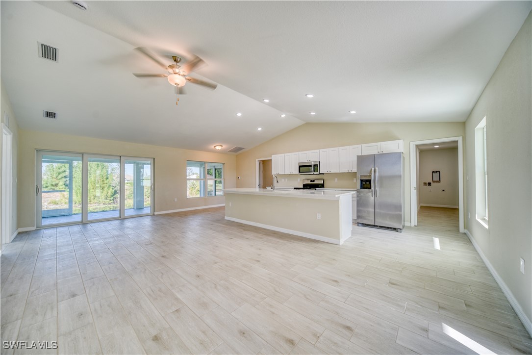 4034 NE 9th Place