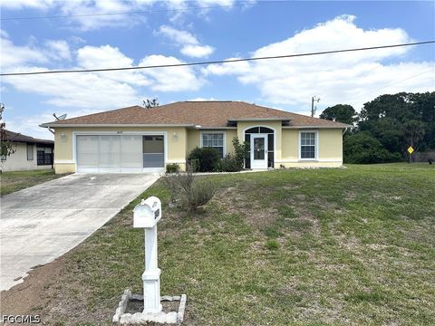 Tiny photo for 2409 Del Ray Place, Lehigh Acres, FL 33936 (MLS # 2026017540)