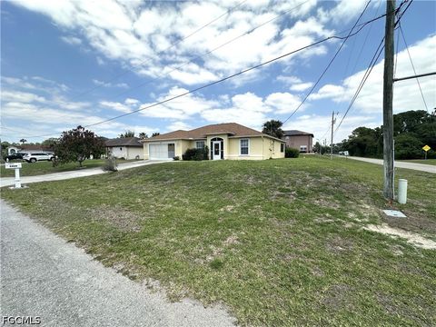Tiny photo for 2409 Del Ray Place, Lehigh Acres, FL 33936 (MLS # 2026017540)