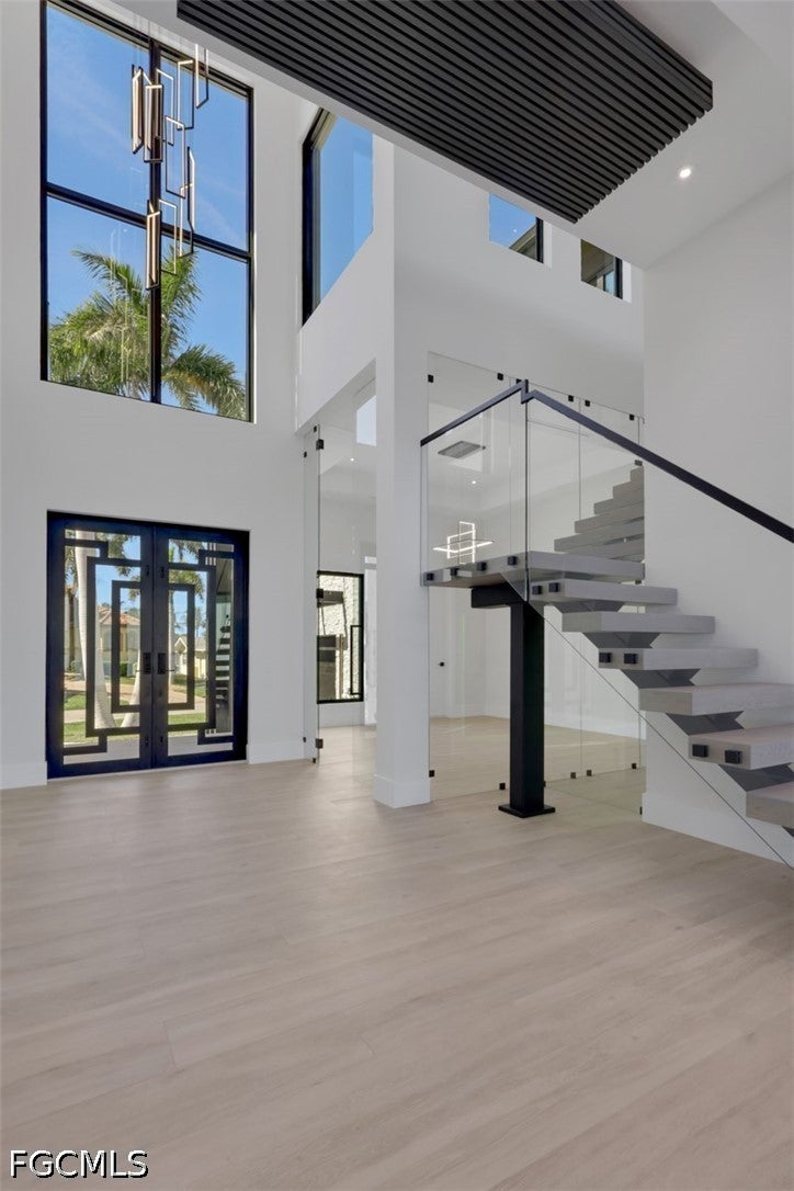 5653 Riverside Drive