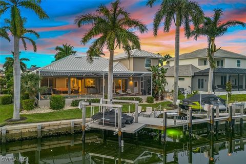 A home in MARCO ISLAND