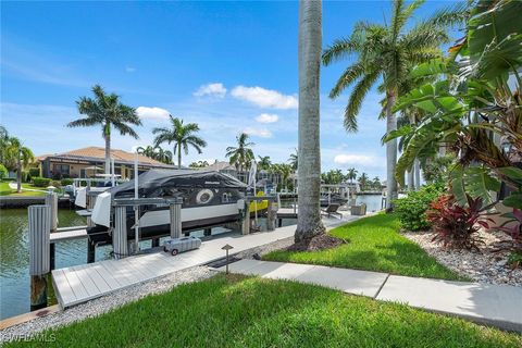 A home in MARCO ISLAND