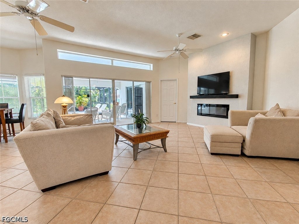 2106 SW 52nd Terrace