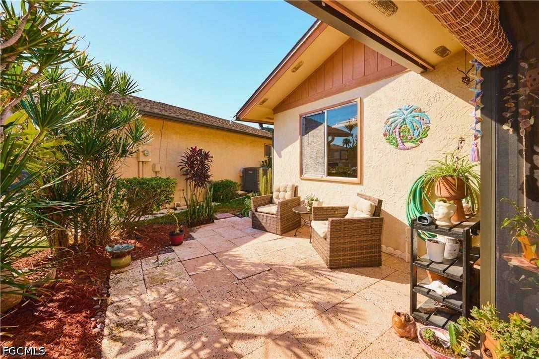 6513 W Royal Woods Drive