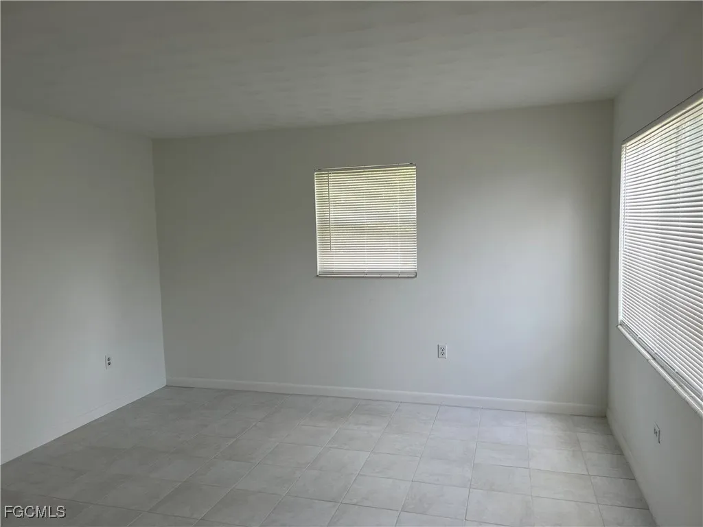 Fort Myers, Florida 33916, United States, 3 Bedrooms Bedrooms, ,1 BathroomBathrooms,Residential,Active,250114