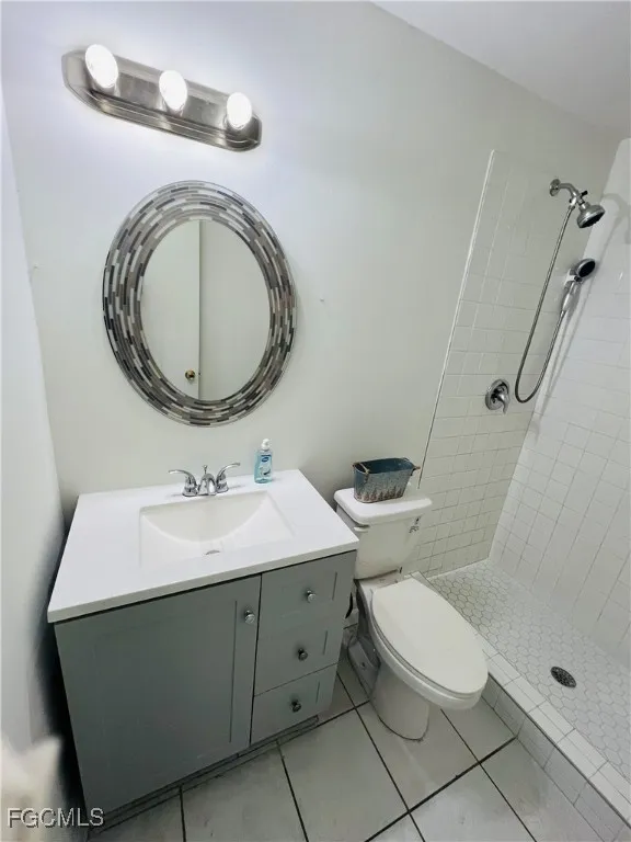 Fort Myers, Florida 33916, United States, 3 Bedrooms Bedrooms, ,1 BathroomBathrooms,Residential,Active,250114