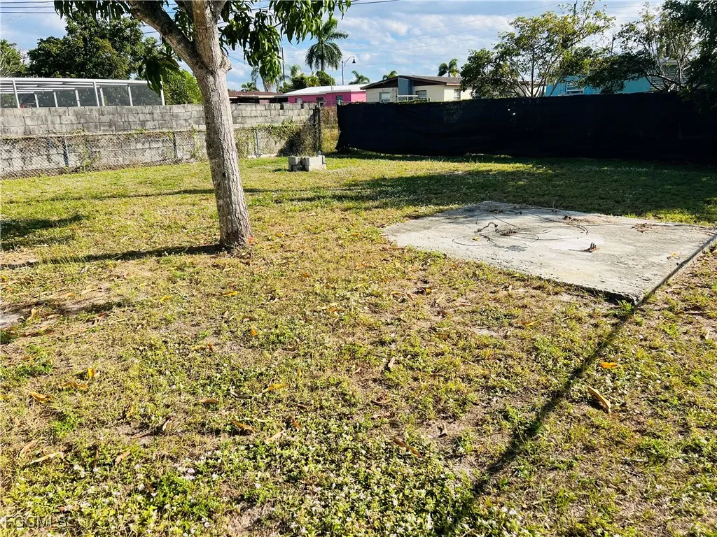 Fort Myers, Florida 33916, United States, 3 Bedrooms Bedrooms, ,1 BathroomBathrooms,Residential,Active,250114