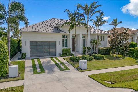 A home in MARCO ISLAND