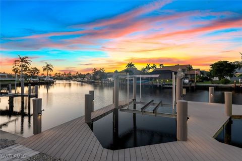 A home in MARCO ISLAND