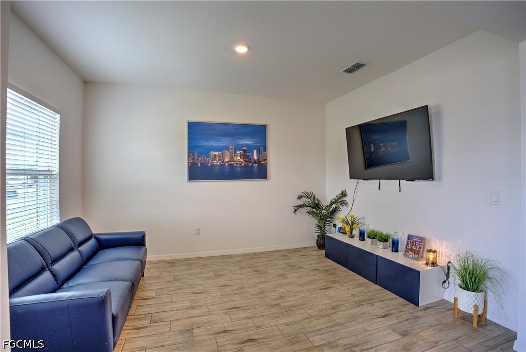 2118 SW 25th Terrace