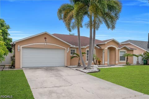 Photo of 3818 SW 6th Place, Cape Coral, FL 33914 (MLS # 2026035178)