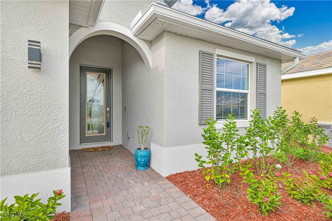 Alva, Florida 33920, United States, 3 Bedrooms Bedrooms, ,3 BathroomsBathrooms,Residential,Pending,250499