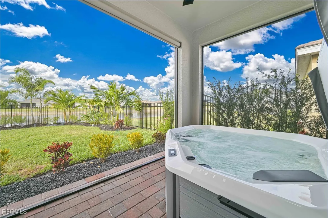 Alva, Florida 33920, United States, 3 Bedrooms Bedrooms, ,3 BathroomsBathrooms,Residential,Pending,250499