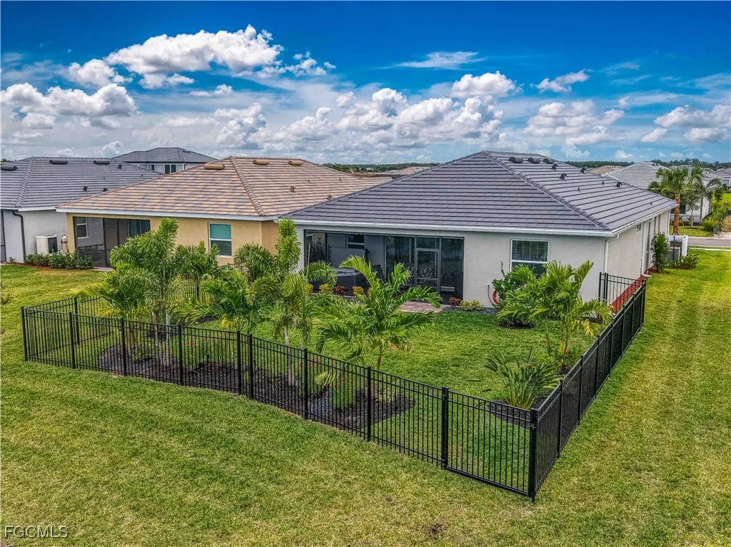 Alva, Florida 33920, United States, 3 Bedrooms Bedrooms, ,3 BathroomsBathrooms,Residential,Pending,250499