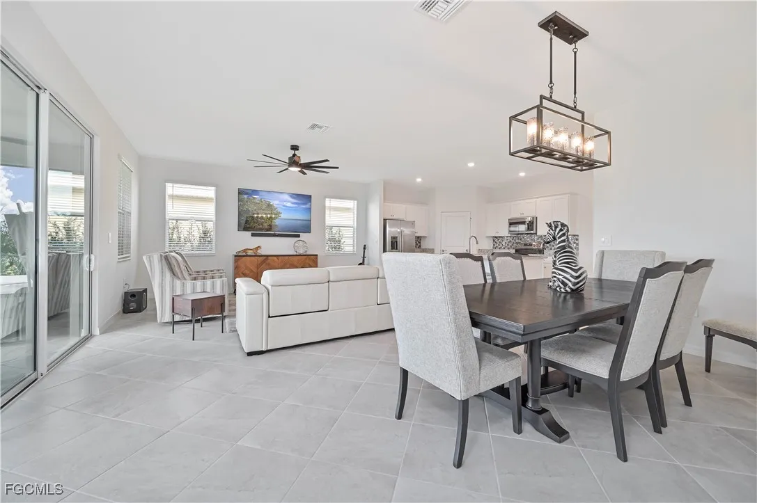 Alva, Florida 33920, United States, 3 Bedrooms Bedrooms, ,3 BathroomsBathrooms,Residential,Pending,250499