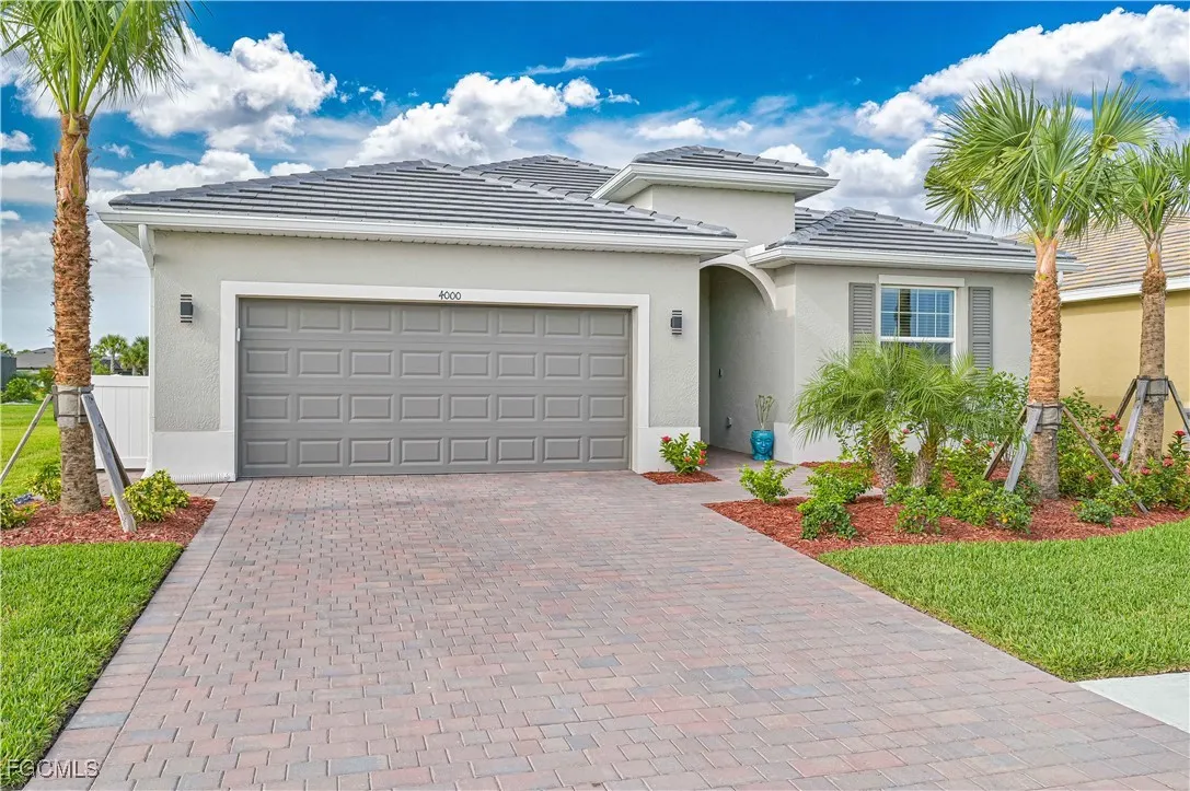 Alva, Florida 33920, United States, 3 Bedrooms Bedrooms, ,3 BathroomsBathrooms,Residential,Pending,250499