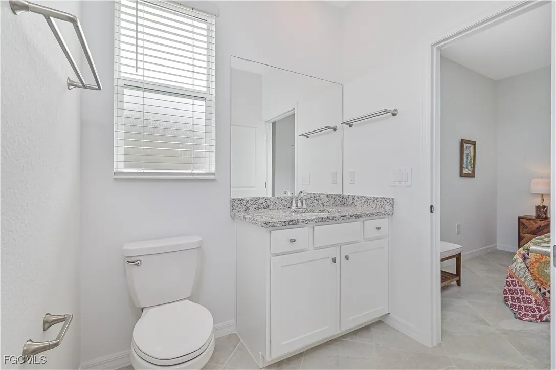 Alva, Florida 33920, United States, 3 Bedrooms Bedrooms, ,3 BathroomsBathrooms,Residential,Pending,250499