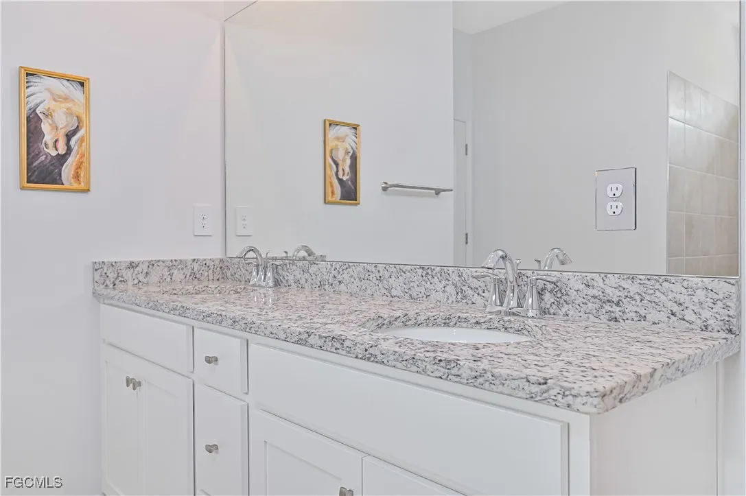 Alva, Florida 33920, United States, 3 Bedrooms Bedrooms, ,3 BathroomsBathrooms,Residential,Pending,250499