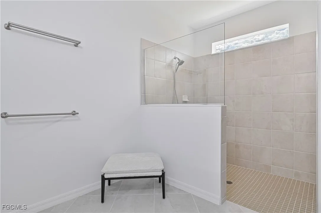 Alva, Florida 33920, United States, 3 Bedrooms Bedrooms, ,3 BathroomsBathrooms,Residential,Pending,250499