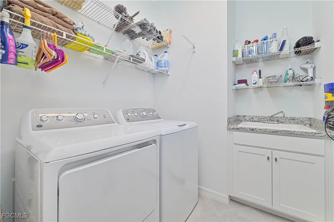 Alva, Florida 33920, United States, 3 Bedrooms Bedrooms, ,3 BathroomsBathrooms,Residential,Pending,250499