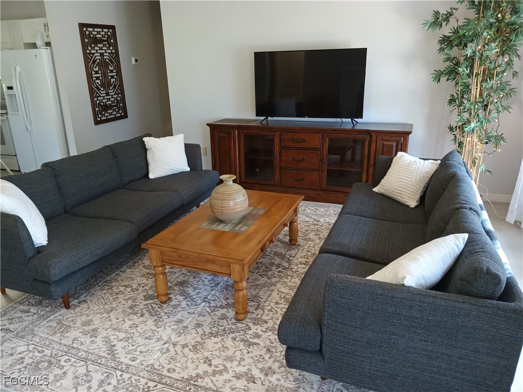 719 Theodore Vail Street E