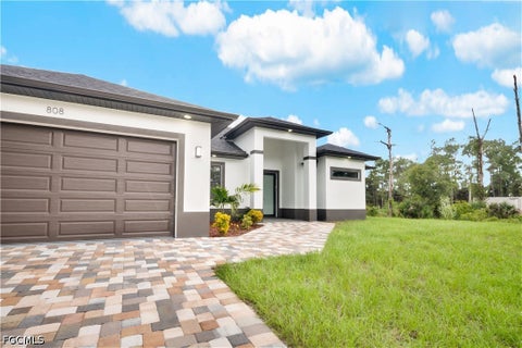 Tiny photo for 808 Willard Avenue, Lehigh Acres, FL 33972 (MLS # 2026039505)