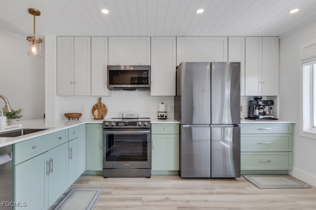 3032 Sandpiper Bay Circle G301