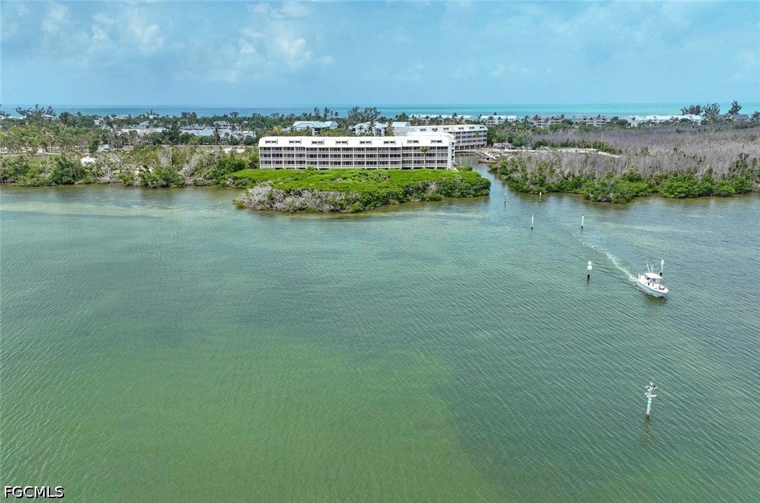 5321 Bayside Villas