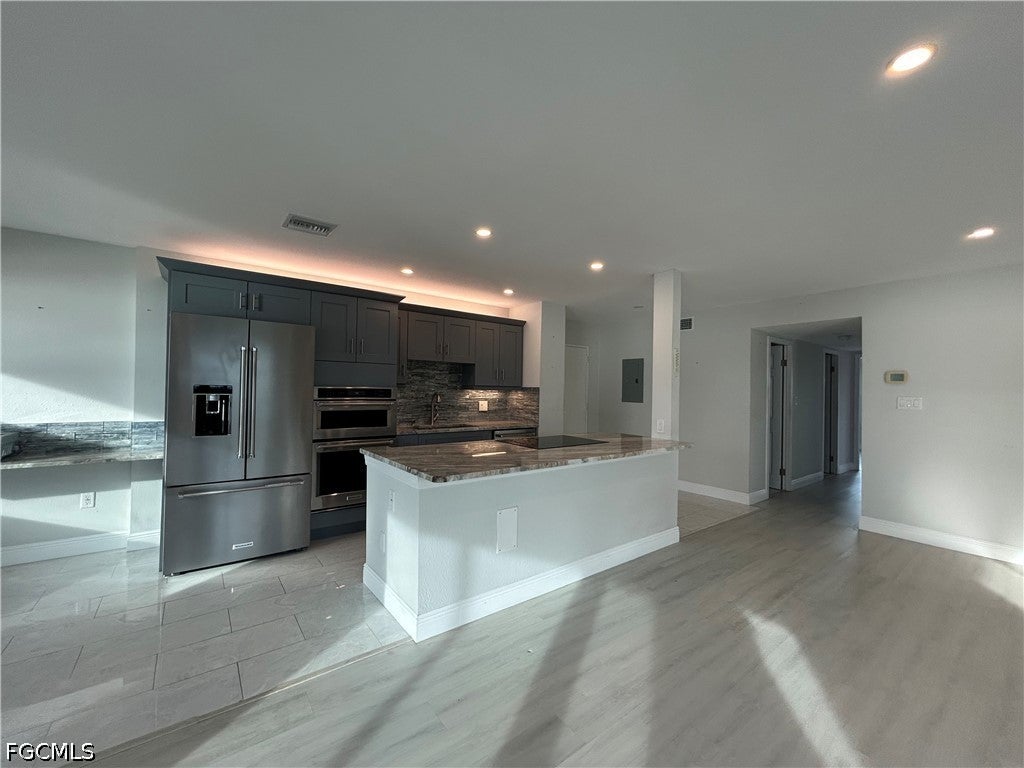 2350 W 1st Street 501