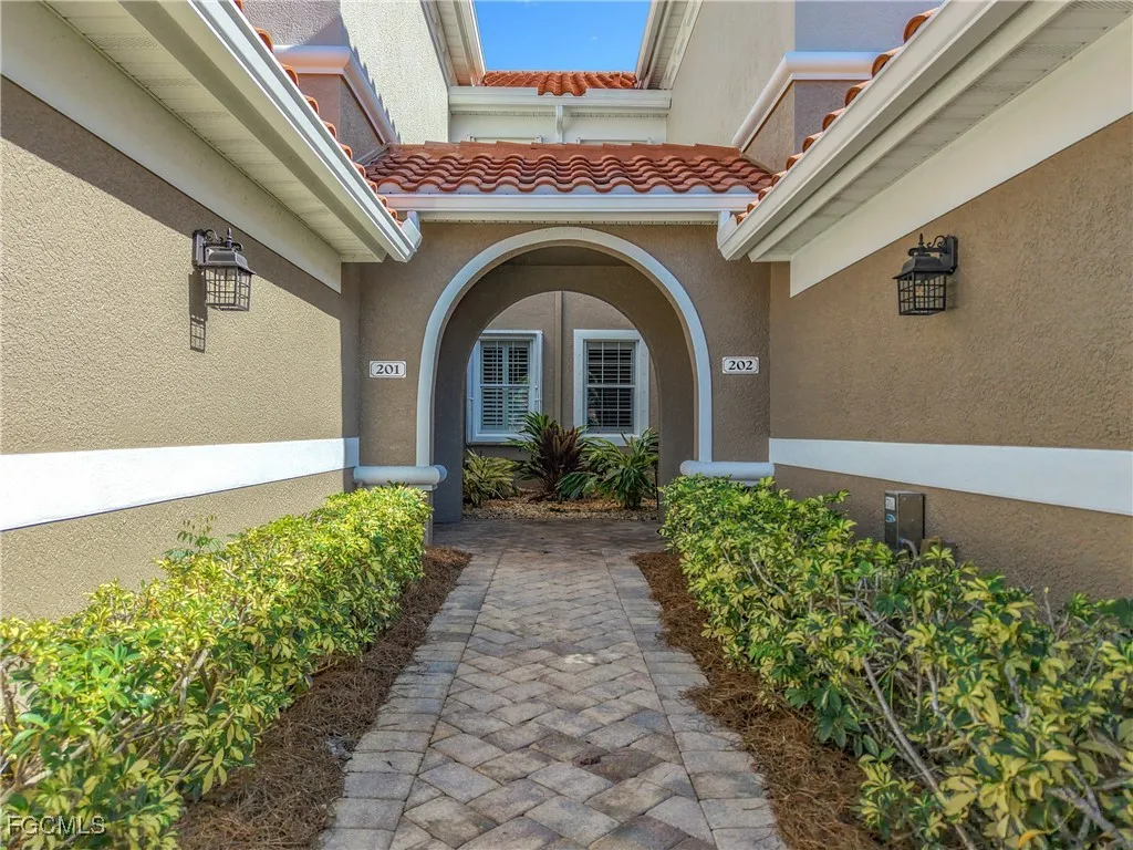Fort Myers, Florida 33913, United States, 3 Bedrooms Bedrooms, ,3 BathroomsBathrooms,Residential,Active,83112
