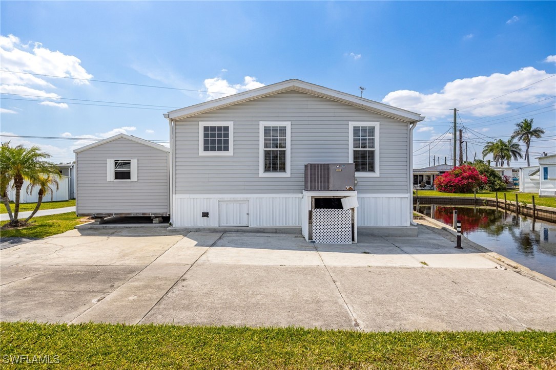 5558 Palm Beach Boulevard 249